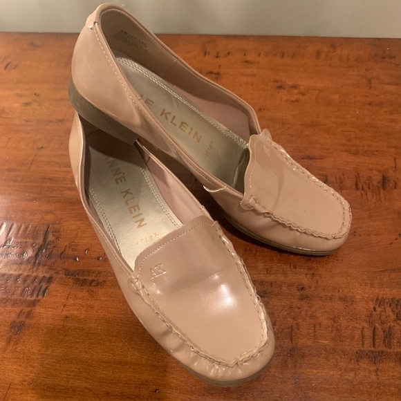 Anne Klein Flex Beige Nude Pearl Loafers - Picture 1 of 16